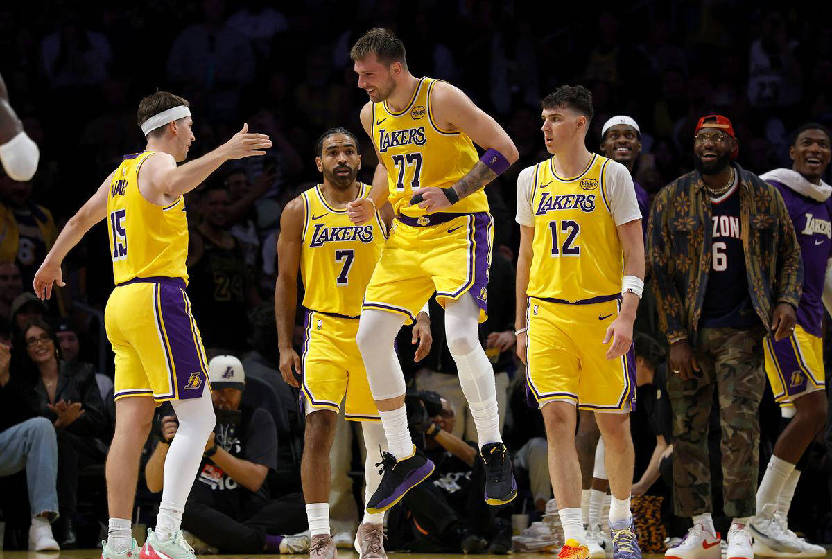 NBA赛事分析：黄蜂激进踢法考验湖人调整能力