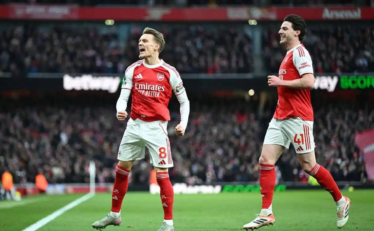 英超圣诞赛程激战正酣！阿森纳迎战阿斯顿维拉，曼城伺机夺冠