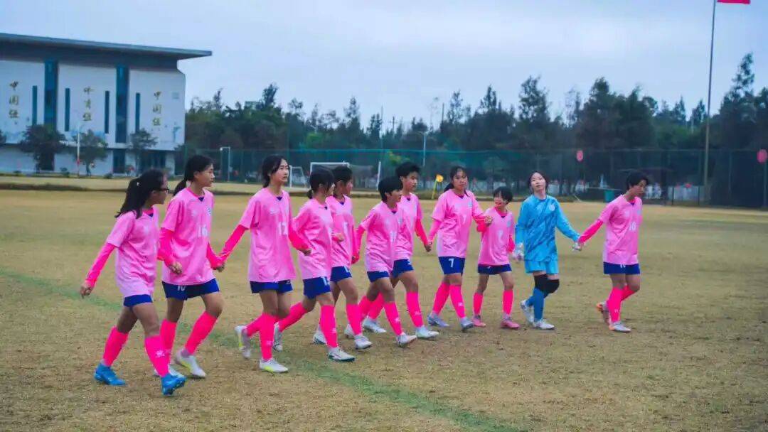 莆田U14女足创历史！亚军+金靴+风尚奖，她们全都要！